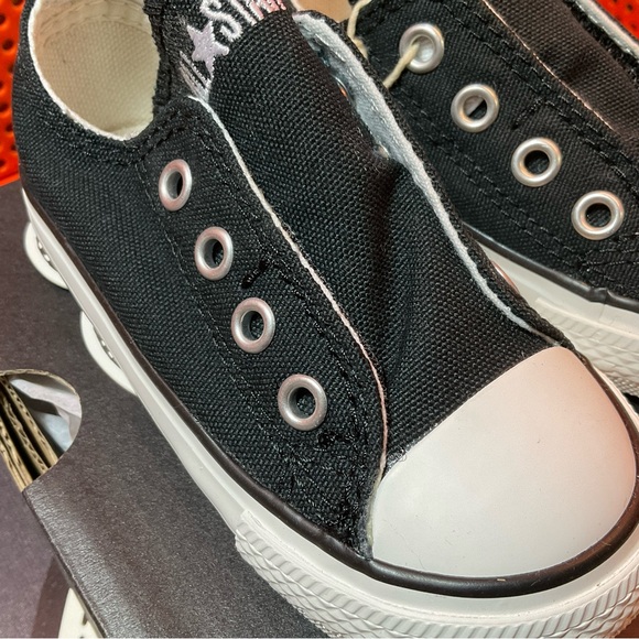 Converse Chuck Taylor Toddler Simple Slip in Black - Picture 6 of 6
